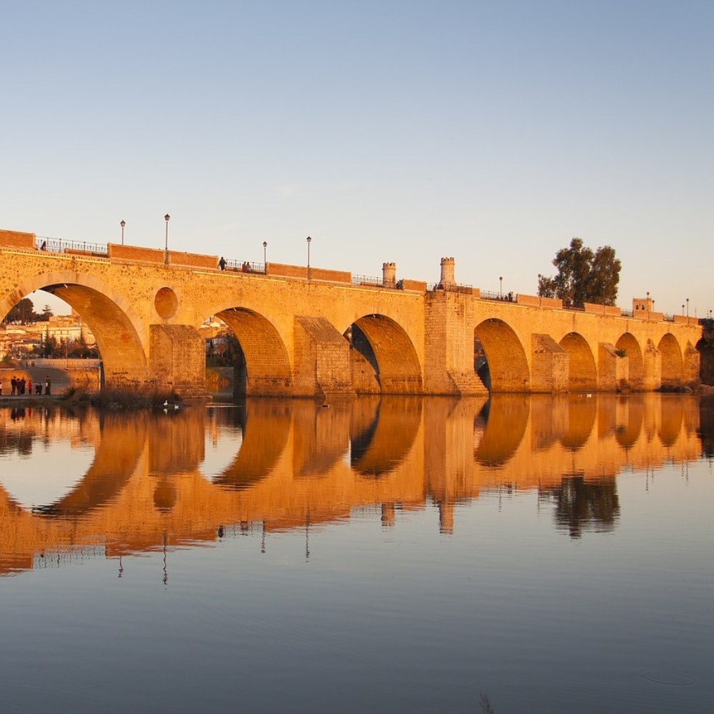 Imagen de puente romano en Badajoz